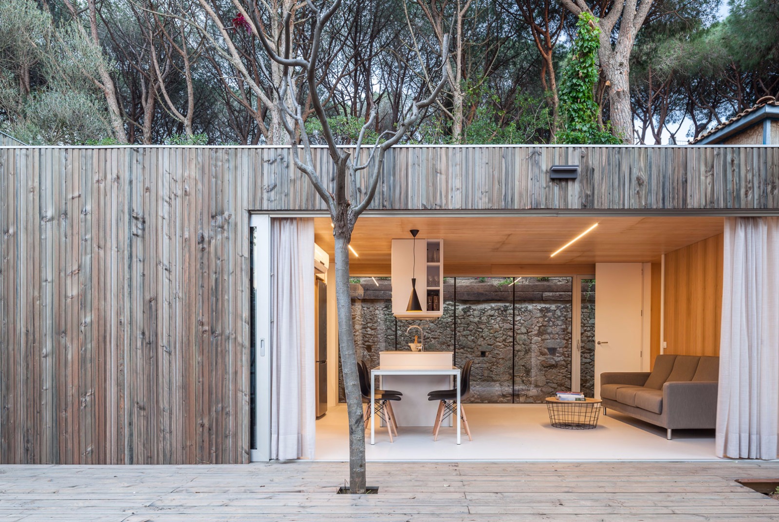 Premium Apartments in Girona: Kitchens for Tourist Accommodation
