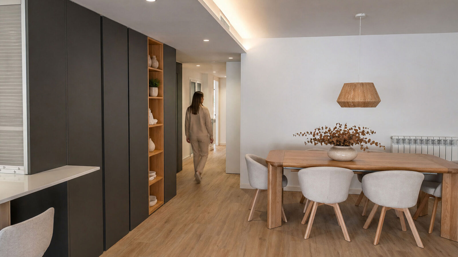Un espace qui sépare sans diviser : cuisine et salon avec leur propre identité
