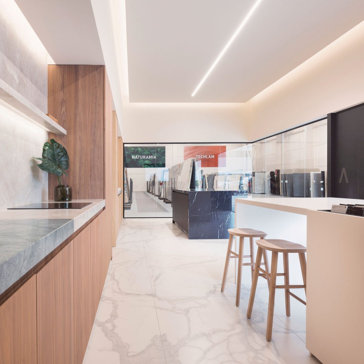 Cocinas para el Stone Center de Levantina en Barcelona