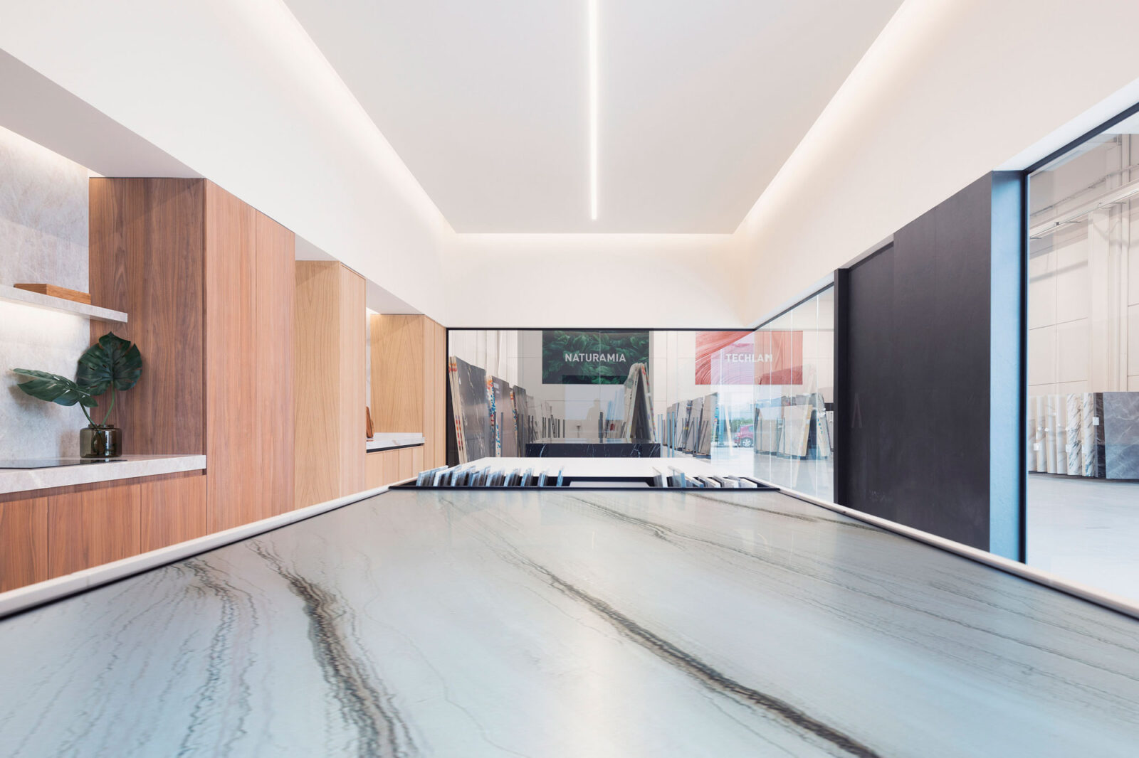 Kitchens for Levantina’s Stone Center in Barcelona