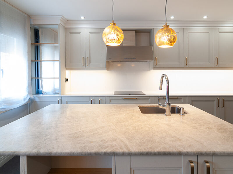 Classic Elegance: Kitchen with Island and Dining Area