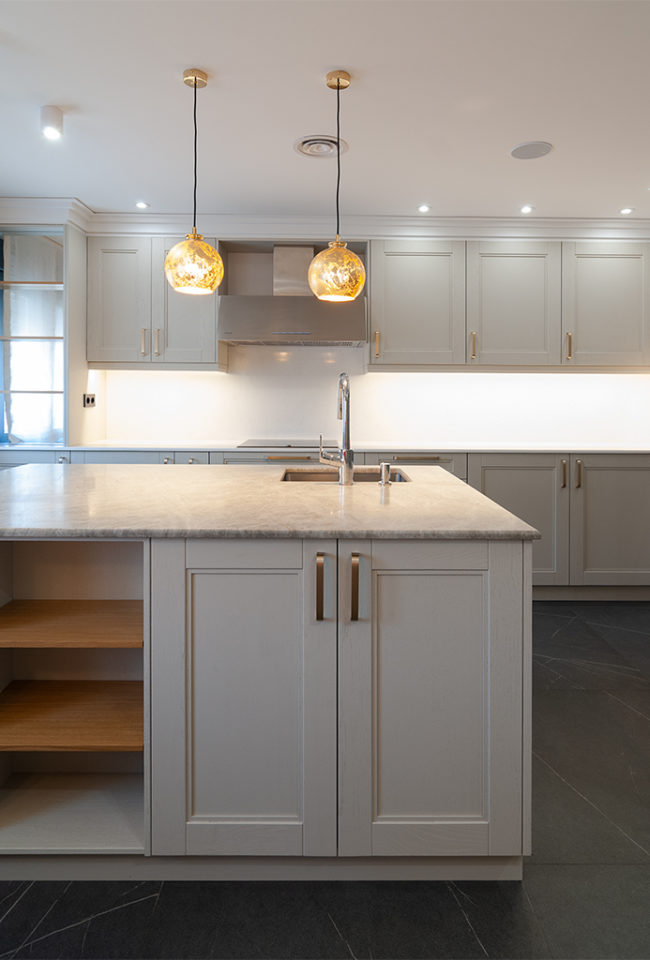Classic Elegance: Kitchen with Island and Dining Area