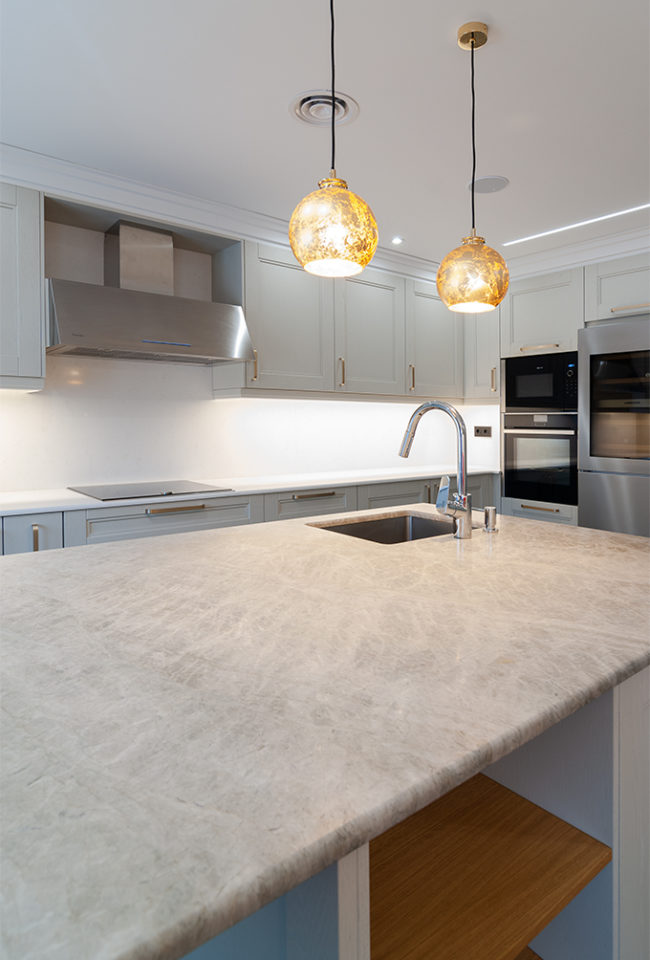 Classic Elegance: Kitchen with Island and Dining Area
