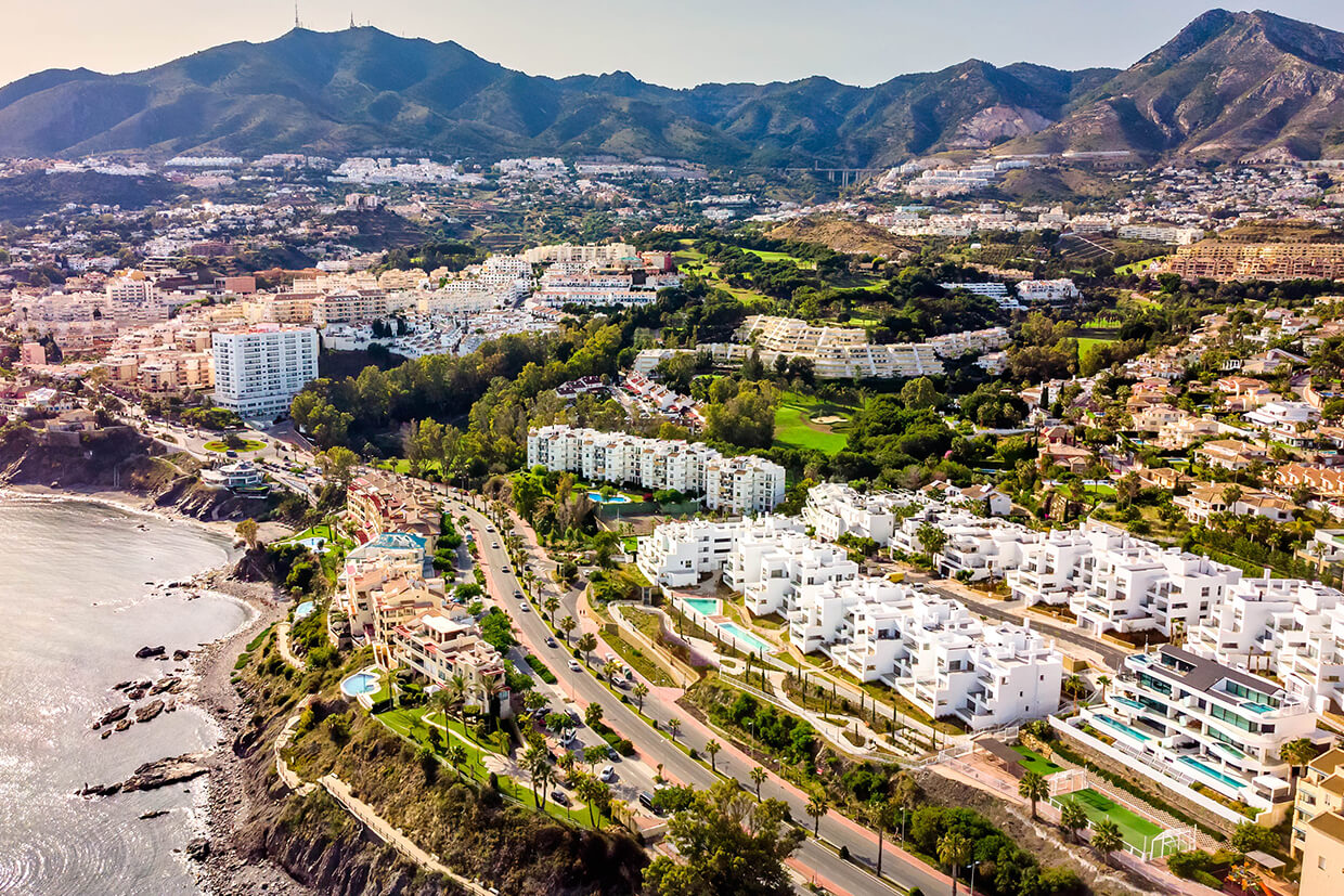 Lar Bay Benalmádena: Kitchens Made for Mediterranean Living